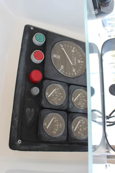 1987 Marine Trader Tradewind