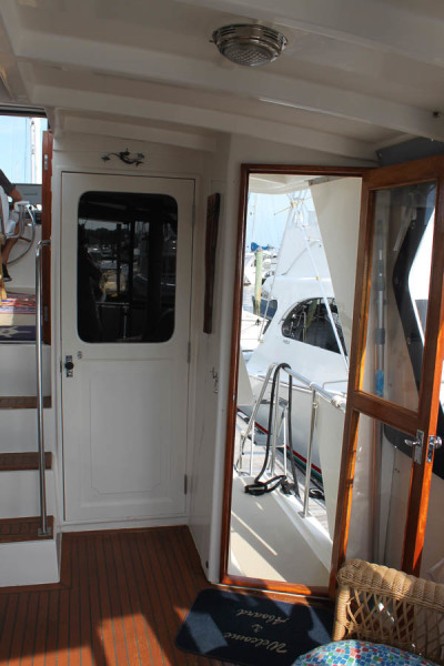 1987 Marine Trader Tradewind