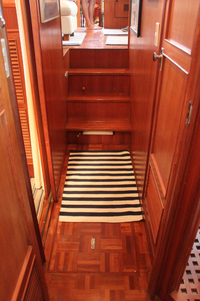 1987 Marine Trader Tradewind