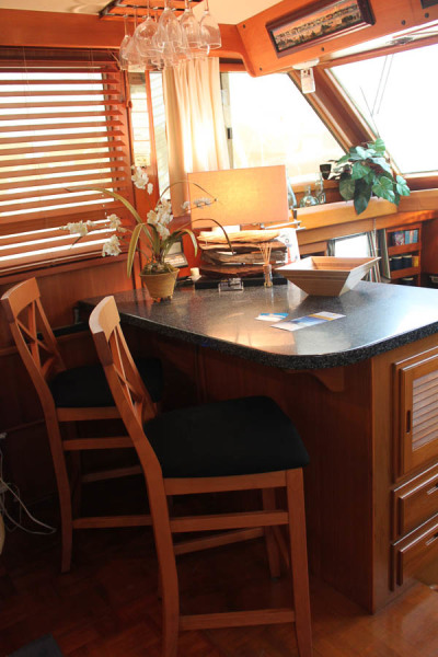 1987 Marine Trader Tradewind
