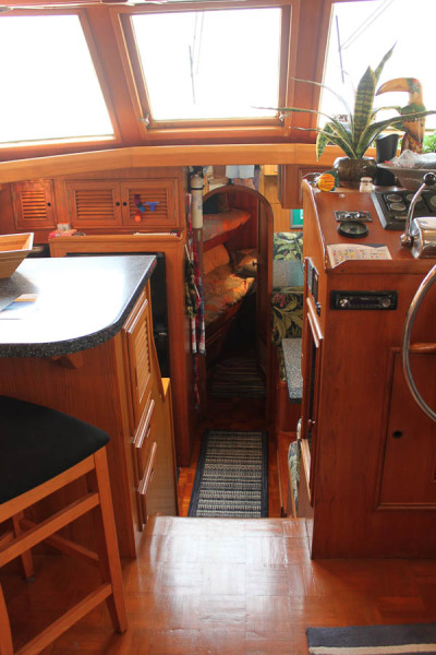 1987 Marine Trader Tradewind