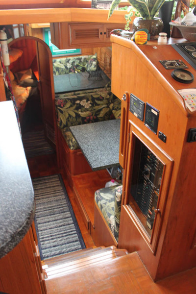 1987 Marine Trader Tradewind