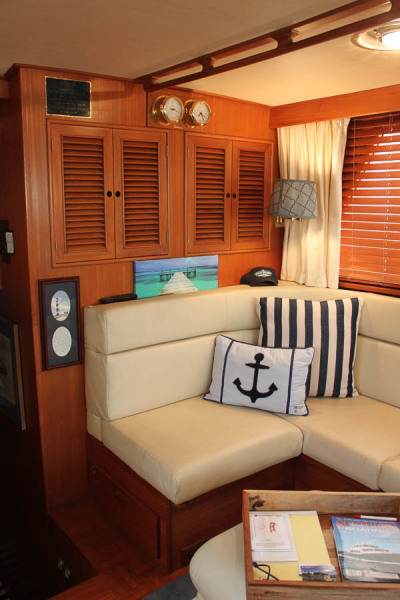 1987 Marine Trader Tradewind