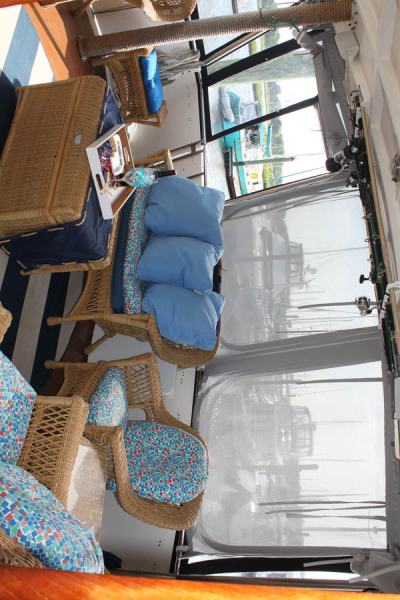 1987 Marine Trader Tradewind
