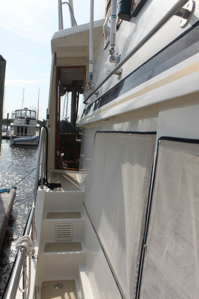 1987 Marine Trader Tradewind