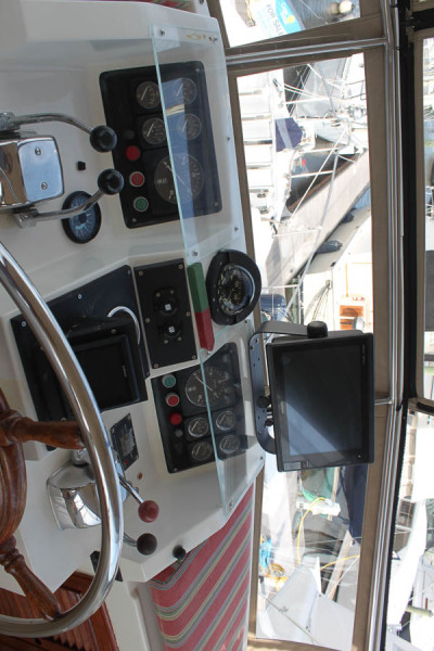 1987 Marine Trader Tradewind