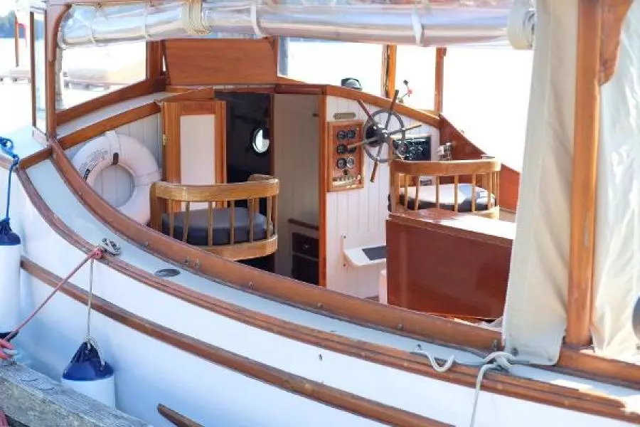 Chaser 26ft Elco Yacht For Sale