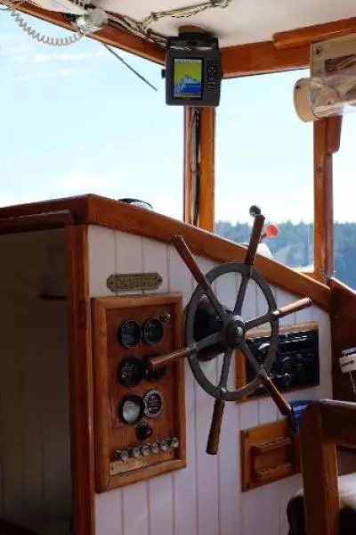 Chaser 26ft Elco Yacht For Sale