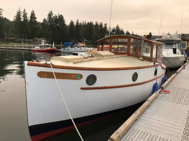 Chaser 26ft Elco Yacht For Sale