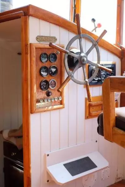 Chaser 26ft Elco Yacht For Sale