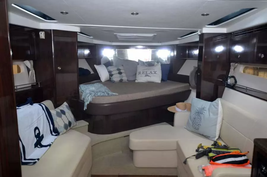 2016 Sea Ray 350 Sundancer