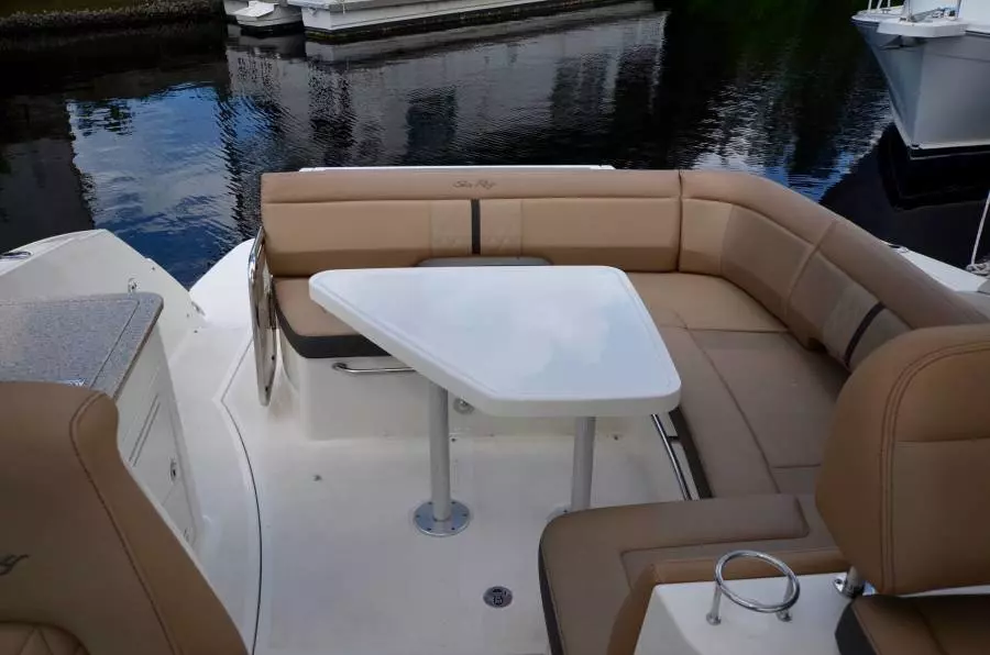 2016 Sea Ray 350 Sundancer