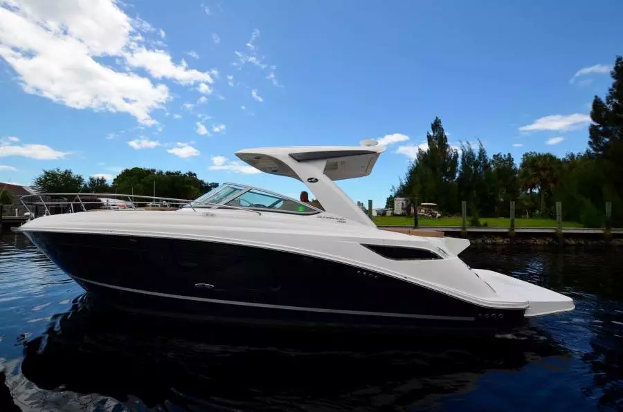 2016 Sea Ray 350 Sundancer