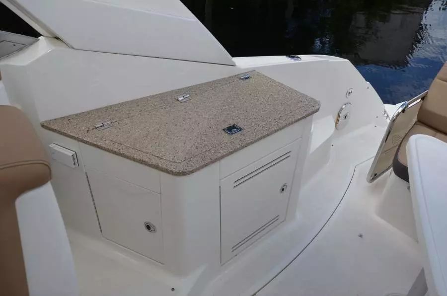 2016 Sea Ray 350 Sundancer