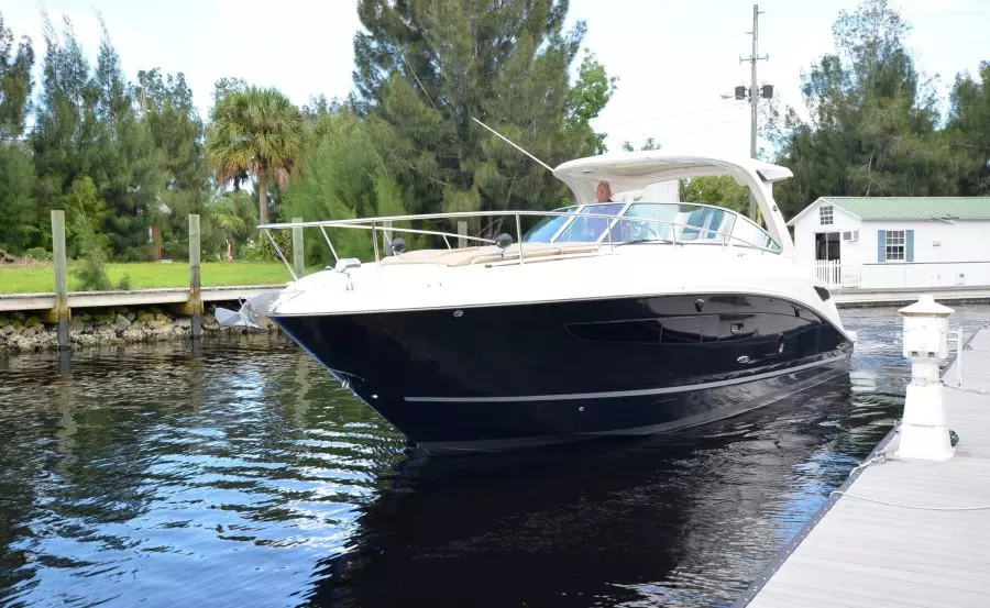 2016 Sea Ray 350 Sundancer
