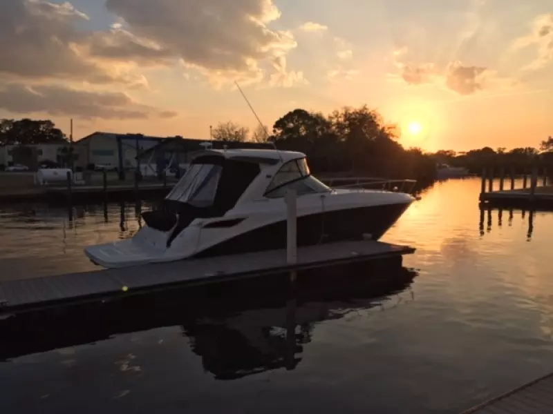 2016 Sea Ray 350 Sundancer