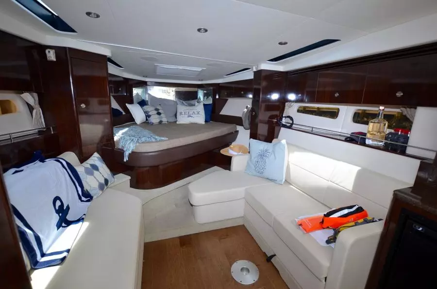 2016 Sea Ray 350 Sundancer