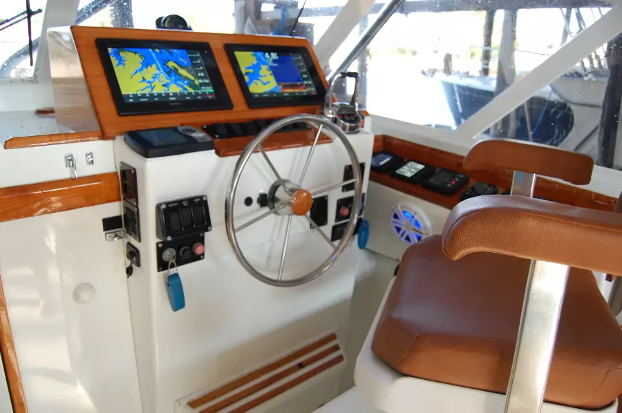 Yellow Dog 35ft Viking Yacht For Sale