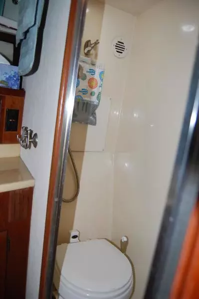 Yellow Dog 35ft Viking Yacht For Sale