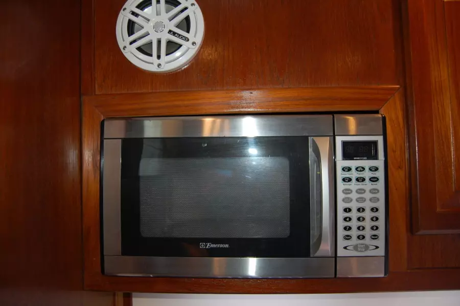 Yellow Dog 35ft Viking Yacht For Sale