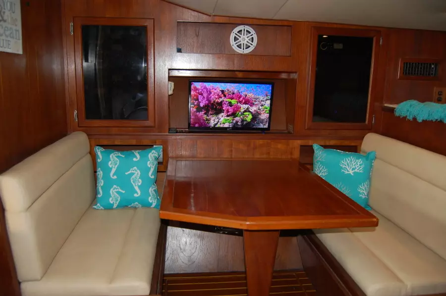 Yellow Dog 35ft Viking Yacht For Sale