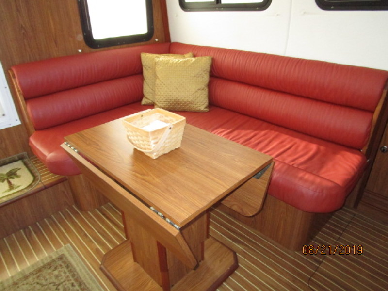 2007 Endeavour "40" Trawler Cat