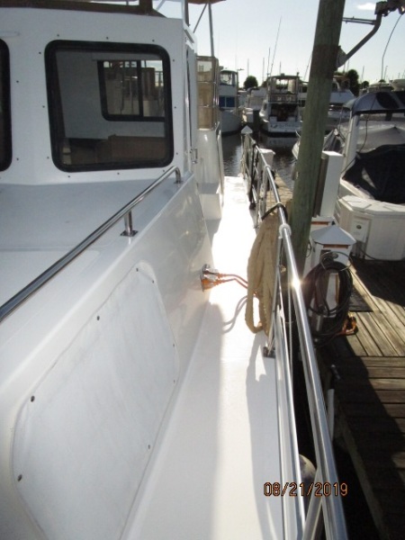 2007 Endeavour "40" Trawler Cat