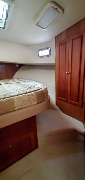 2004 Mainship 400