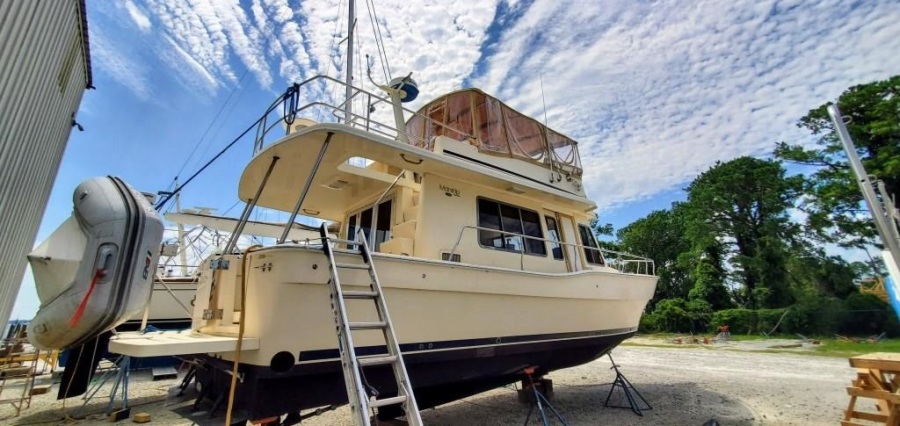 2004 Mainship 400