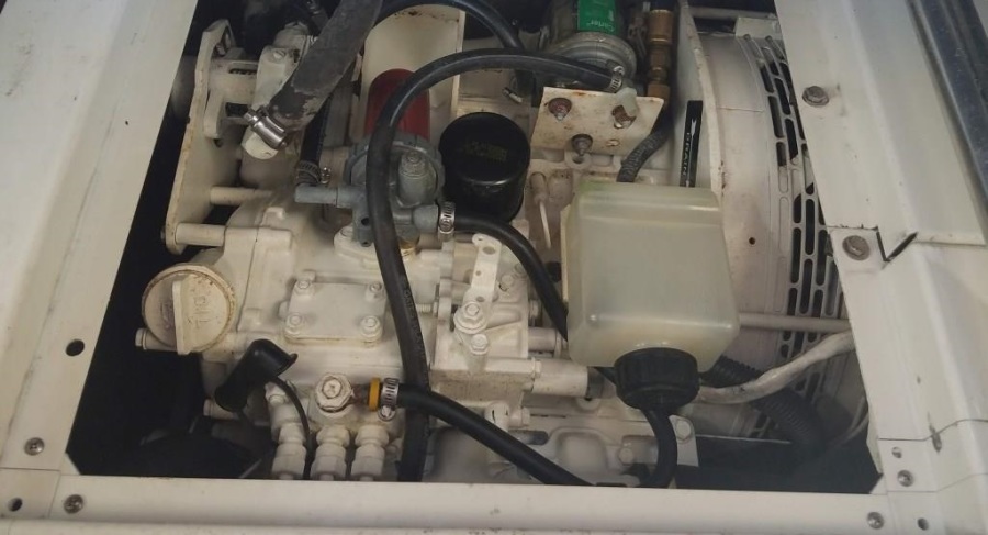 2004 Mainship 400