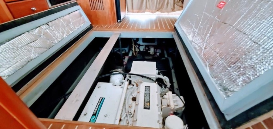 2004 Mainship 400