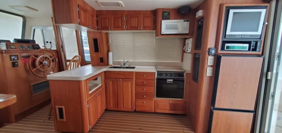 2004 Mainship 400