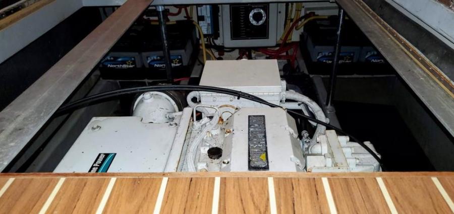 2004 Mainship 400