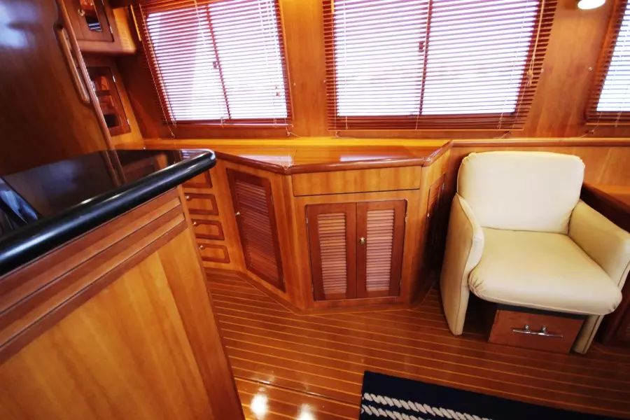 2003 Selene 53 Ocean Trawler - Salon TV - Down Position