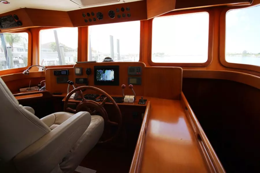 2003 Selene 53 Ocean Trawler - Portuguesa Wheel House