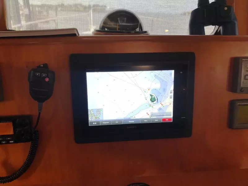 2003 Selene 53 Ocean Trawler - Garmin Chartplotter