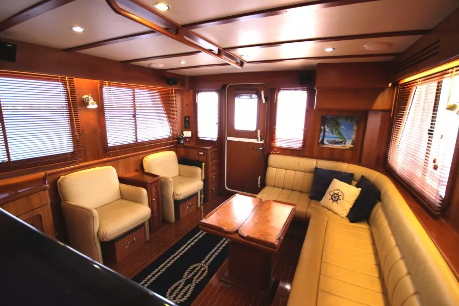 2003 Selene 53 Ocean Trawler - Salon