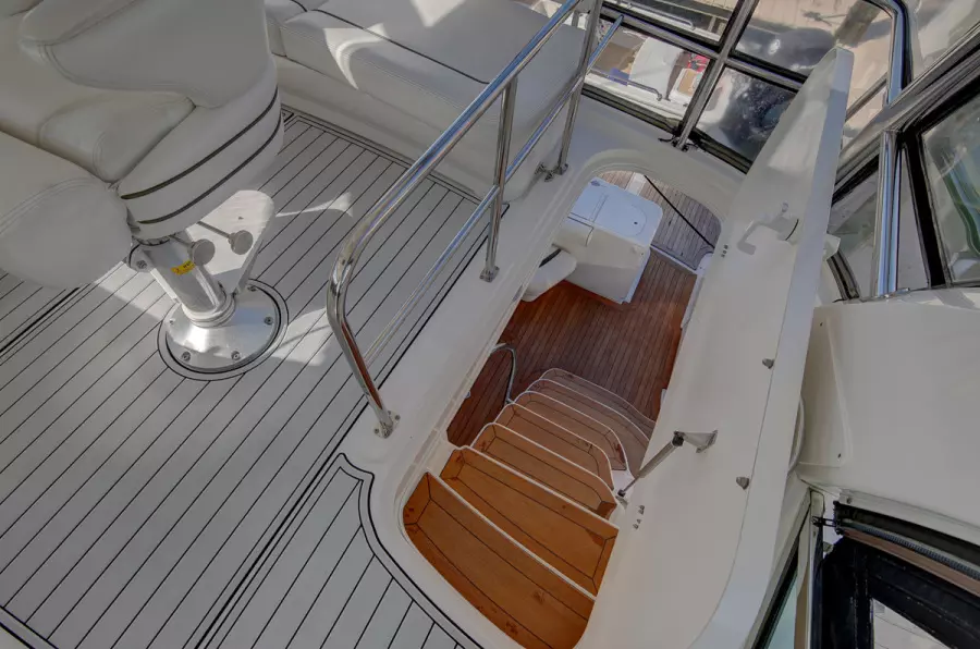 2007 Sea Ray 52 Sedan Bridge