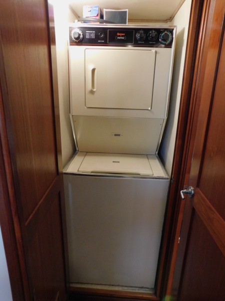 1990 Atlantic 44 motor yacht