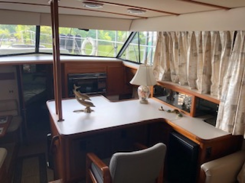 1988 Carver 42 Aft Cabin