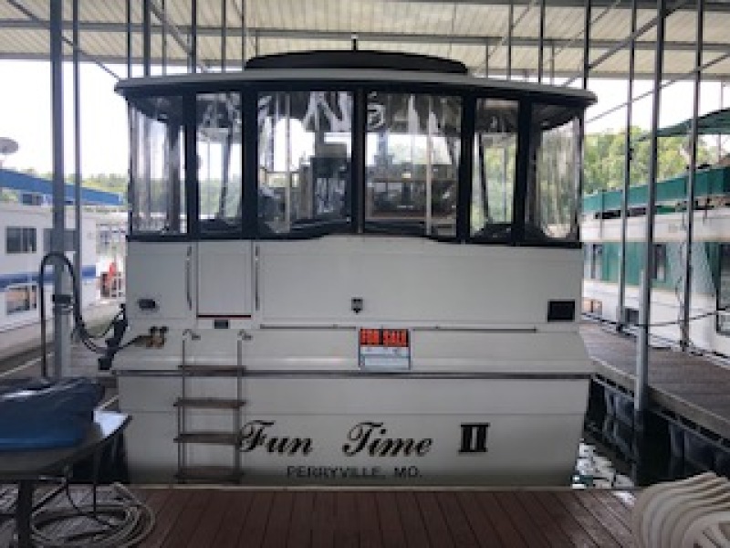 1988 Carver 42 Aft Cabin