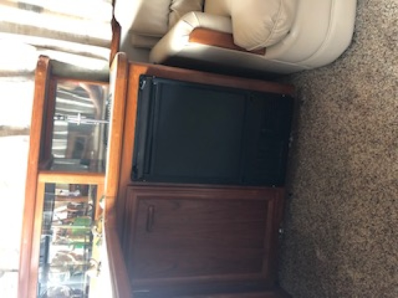1988 Carver 42 Aft Cabin