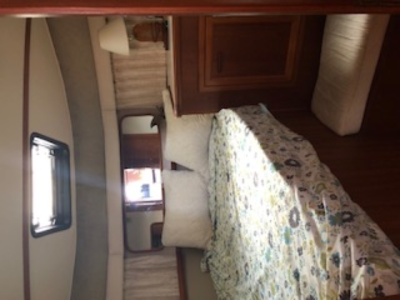 1988 Carver 42 Aft Cabin