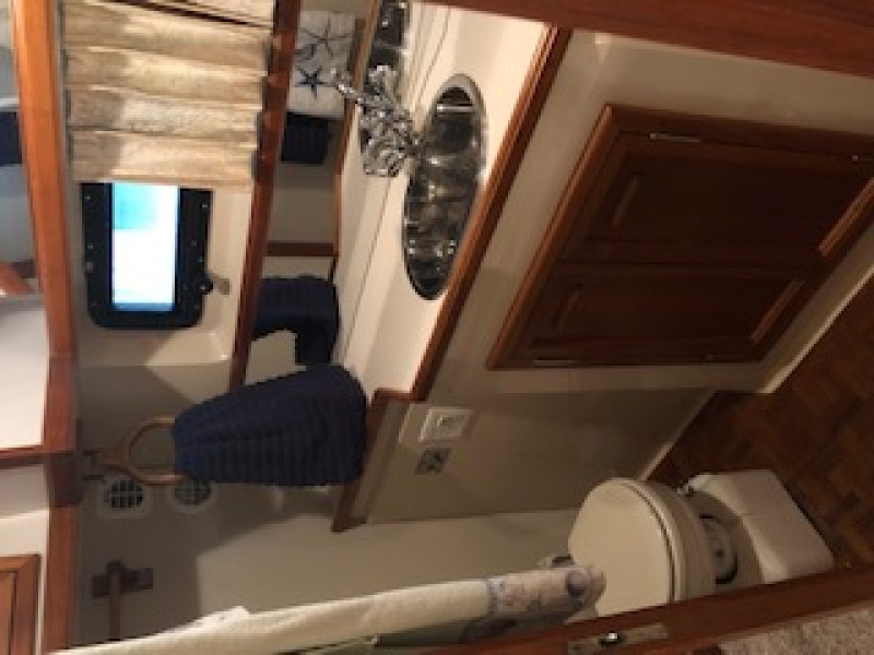1988 Carver 42 Aft Cabin