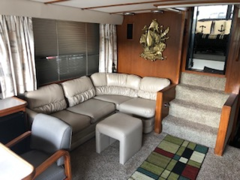 1988 Carver 42 Aft Cabin