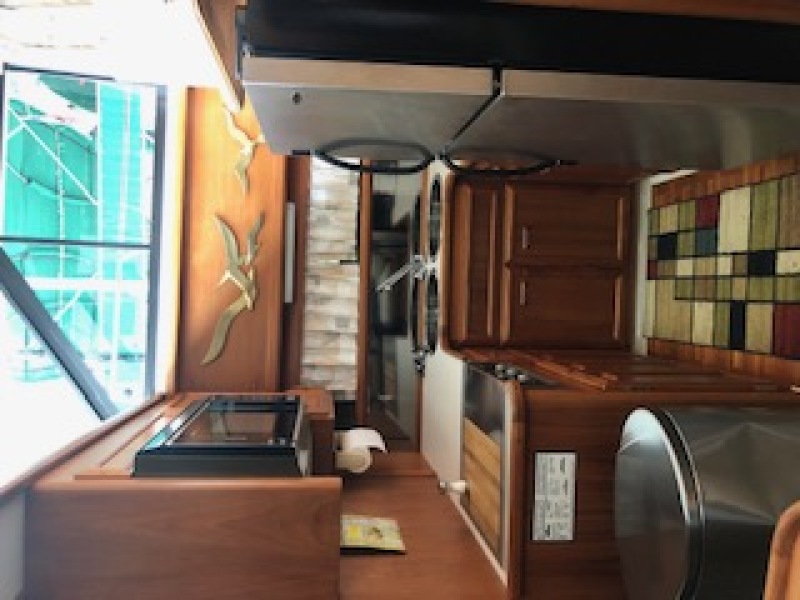 1988 Carver 42 Aft Cabin
