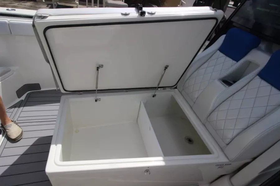 High Voitage 34ft Hydra Sports Yacht For Sale