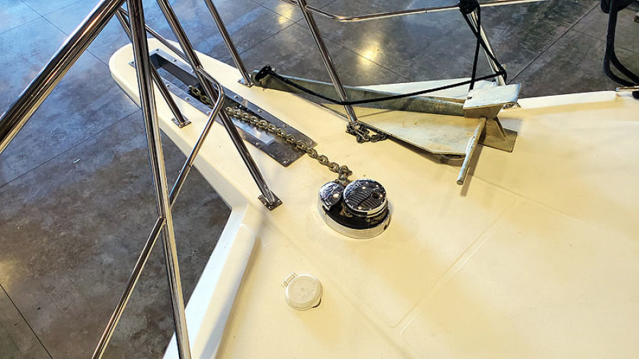 2004 Navigator 5700 Rival Pilothouse