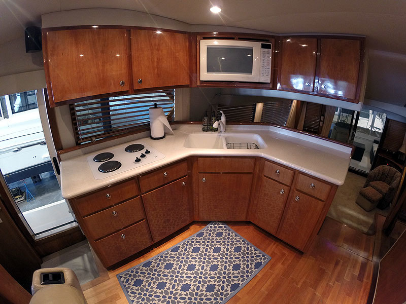 2004 Navigator 5700 Rival Pilothouse