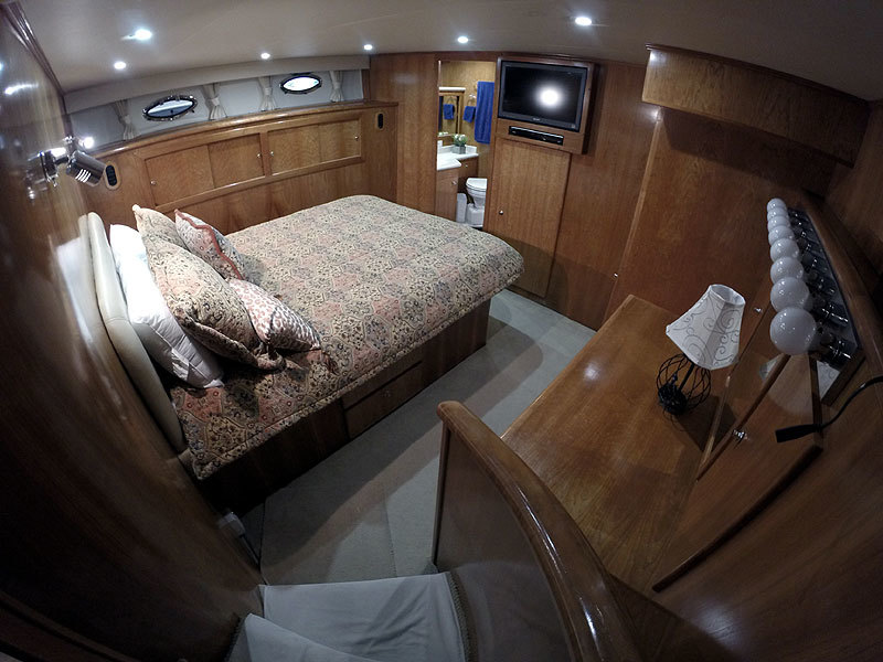 2004 Navigator 5700 Rival Pilothouse